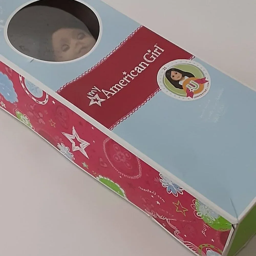 AMERICAN GIRL DOLL  - brown/ black hair, brown eyes - like new